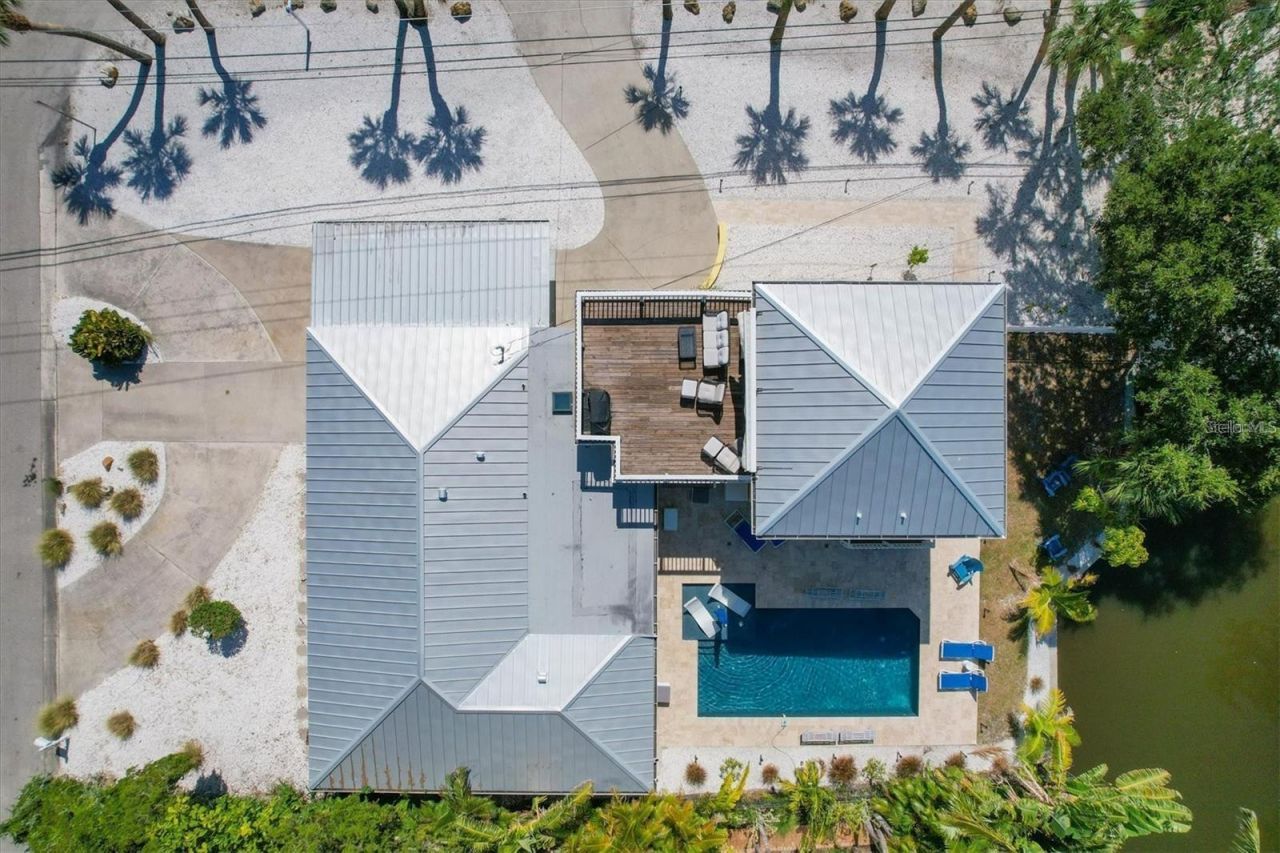 301 Avenida Madera, Unit A, Sarasota, FL 34242 Photo