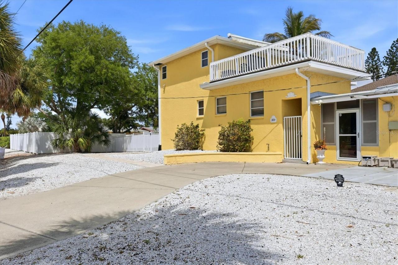 301 Avenida Madera, Unit A, Sarasota, FL 34242 Photo