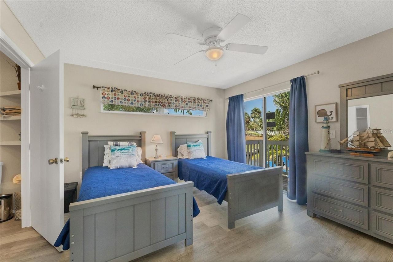 301 Avenida Madera, Unit A, Sarasota, FL 34242 Photo