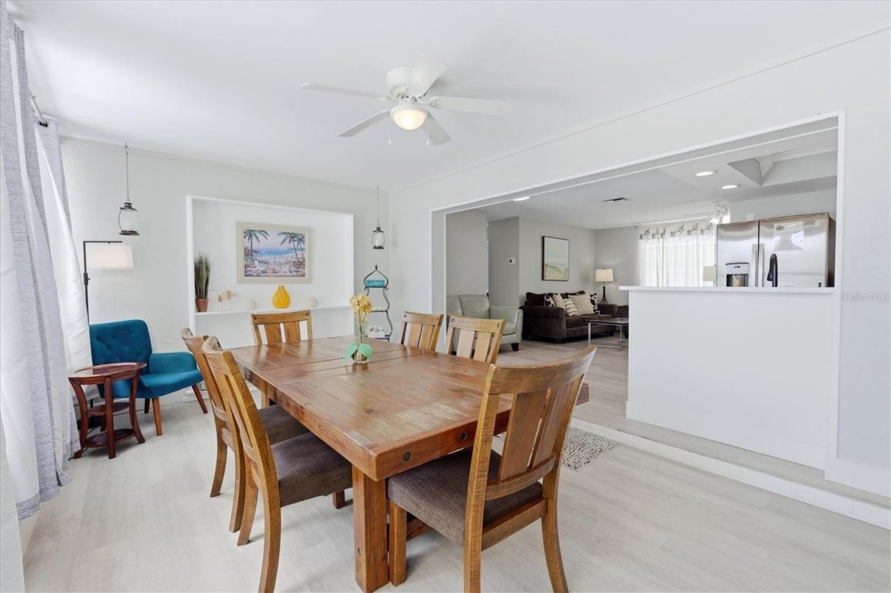 301 Avenida Madera, Unit B, Sarasota, FL 34242 Photo