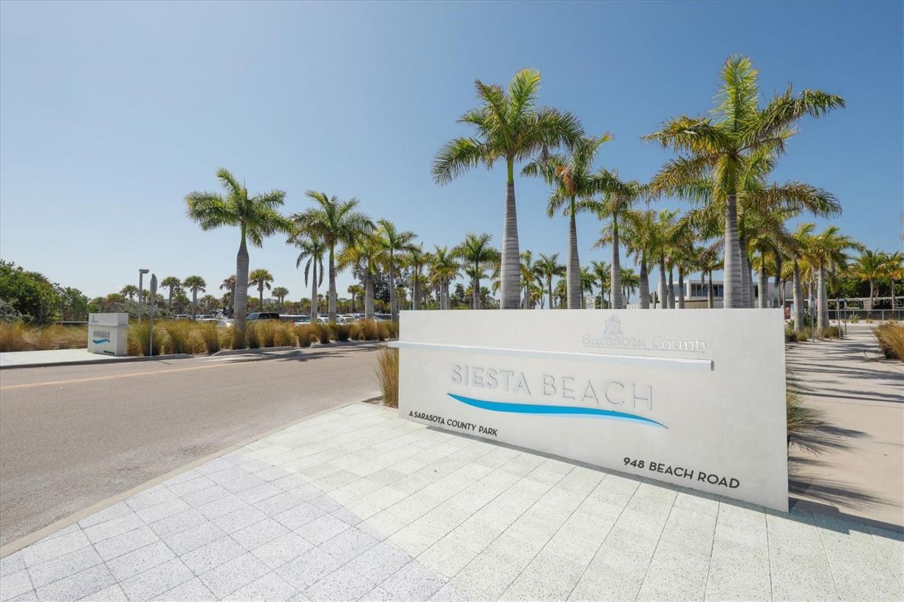 301 Avenida Madera, Unit B, Sarasota, FL 34242 Photo