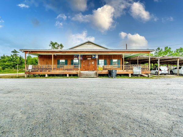 251 Marina Dr, Gibson, LA 70356