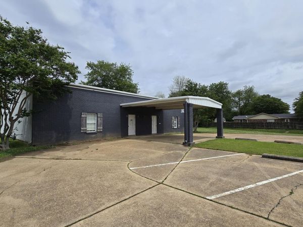 1414 College Street, Cleveland, MS 38732