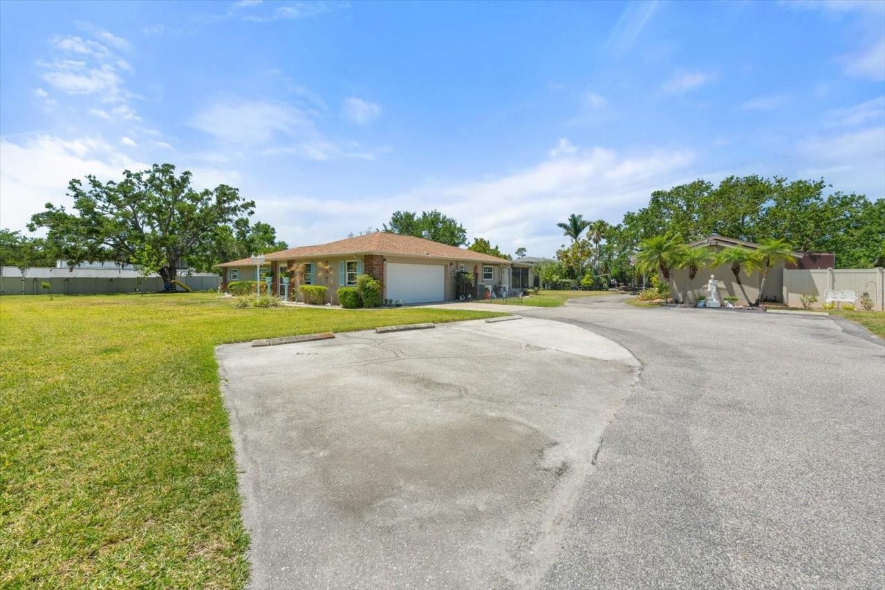 5024 37th Street E, Bradenton, FL 34203 Photo