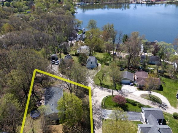 6545 Hiller Avenue, Whitmore Lake, MI 48189