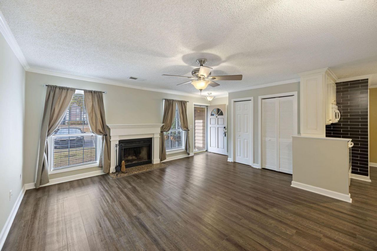 7935 Edgebrook Circle Photo 11