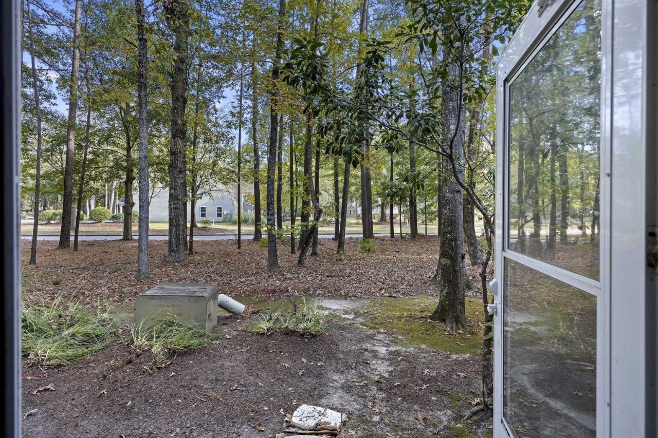 7935 Edgebrook Circle Photo 22