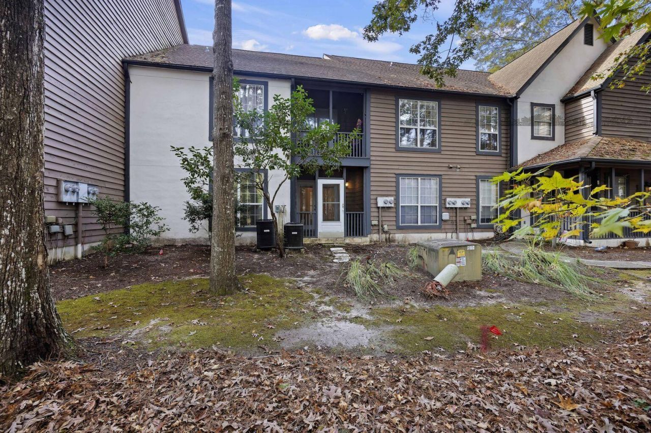 7935 Edgebrook Circle Photo 23