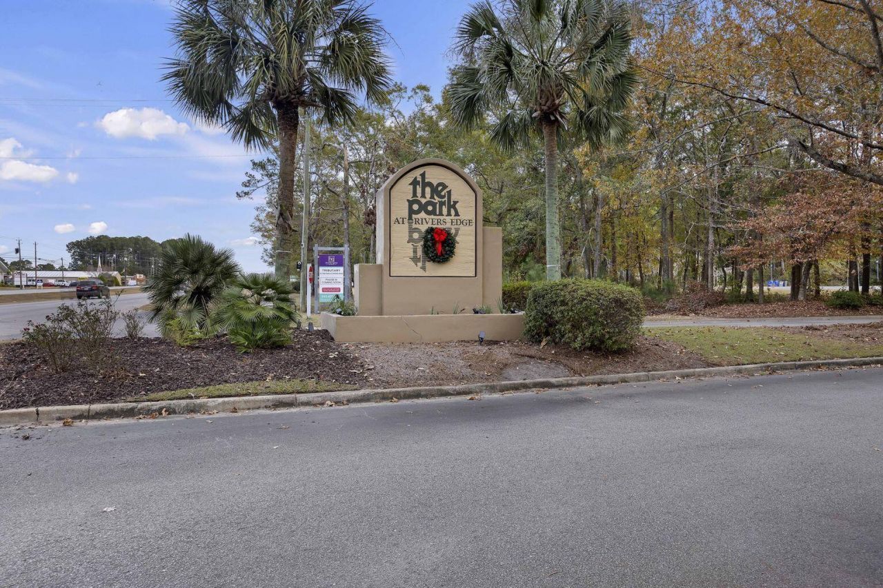 7935 Edgebrook Circle Photo 6