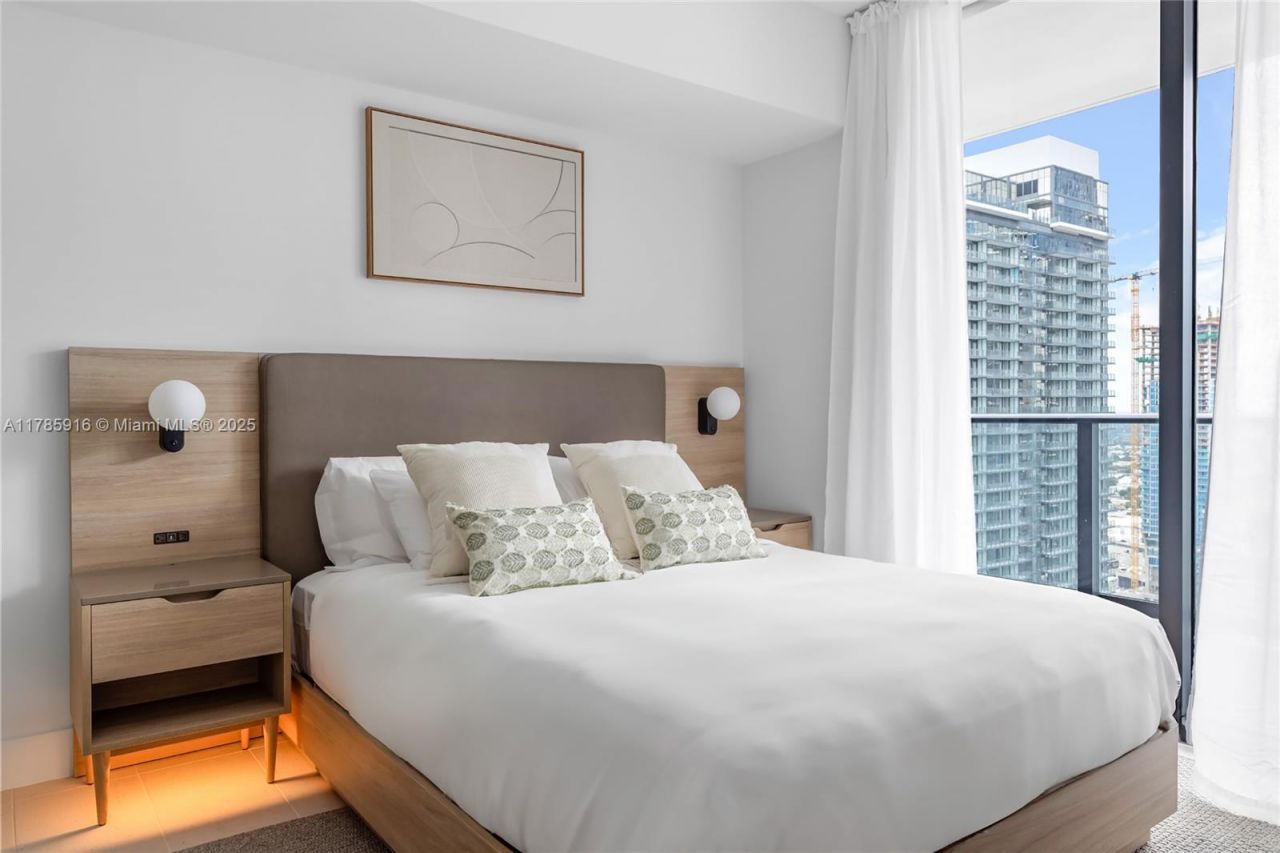 159 NE 6th St, Unit 3701, Miami, FL 33132 Photo