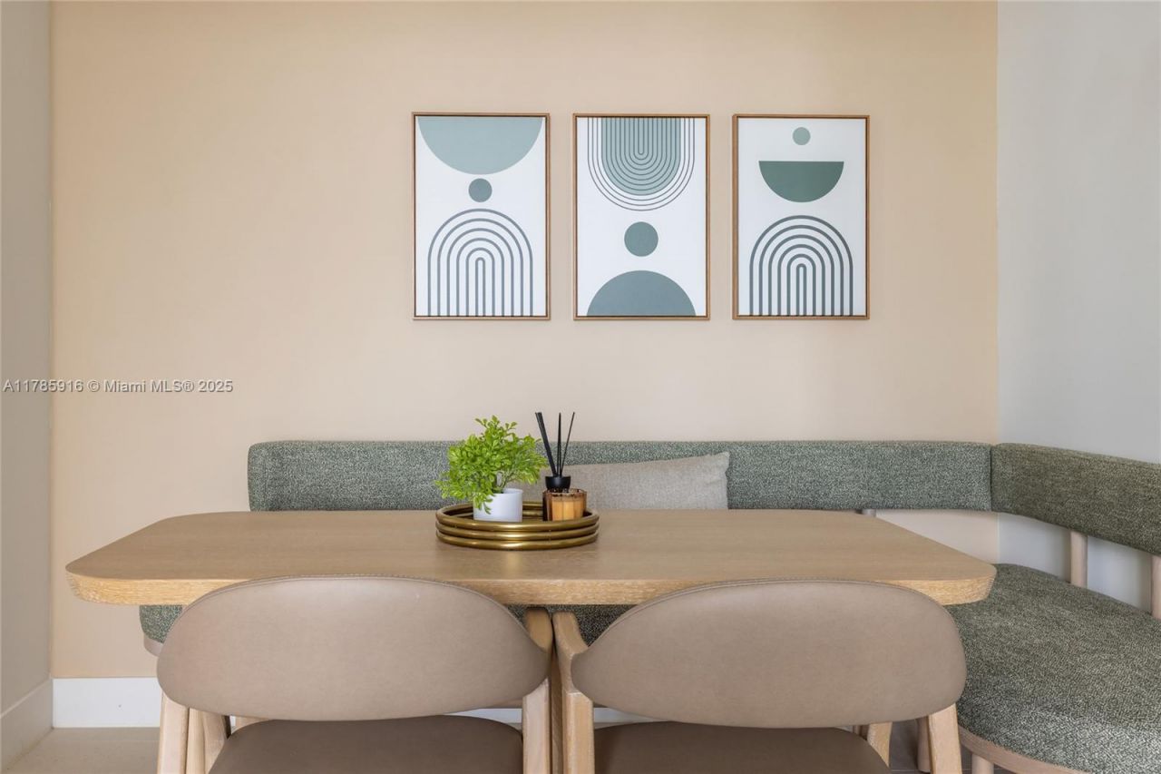 159 NE 6th St, Unit 3701, Miami, FL 33132 Photo