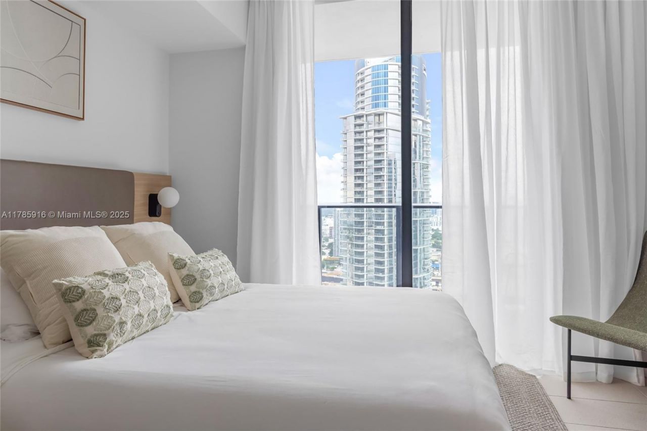 159 NE 6th St, Unit 3701, Miami, FL 33132 Photo