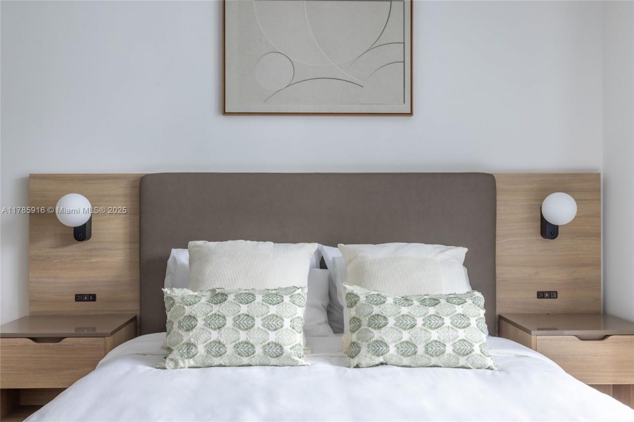 159 NE 6th St, Unit 3701, Miami, FL 33132 Photo