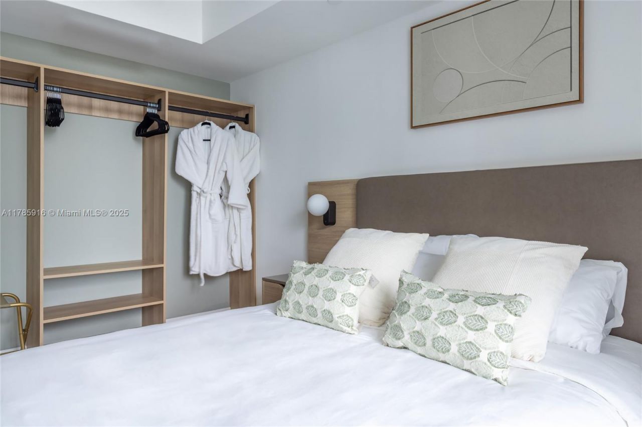 159 NE 6th St, Unit 3701, Miami, FL 33132 Photo