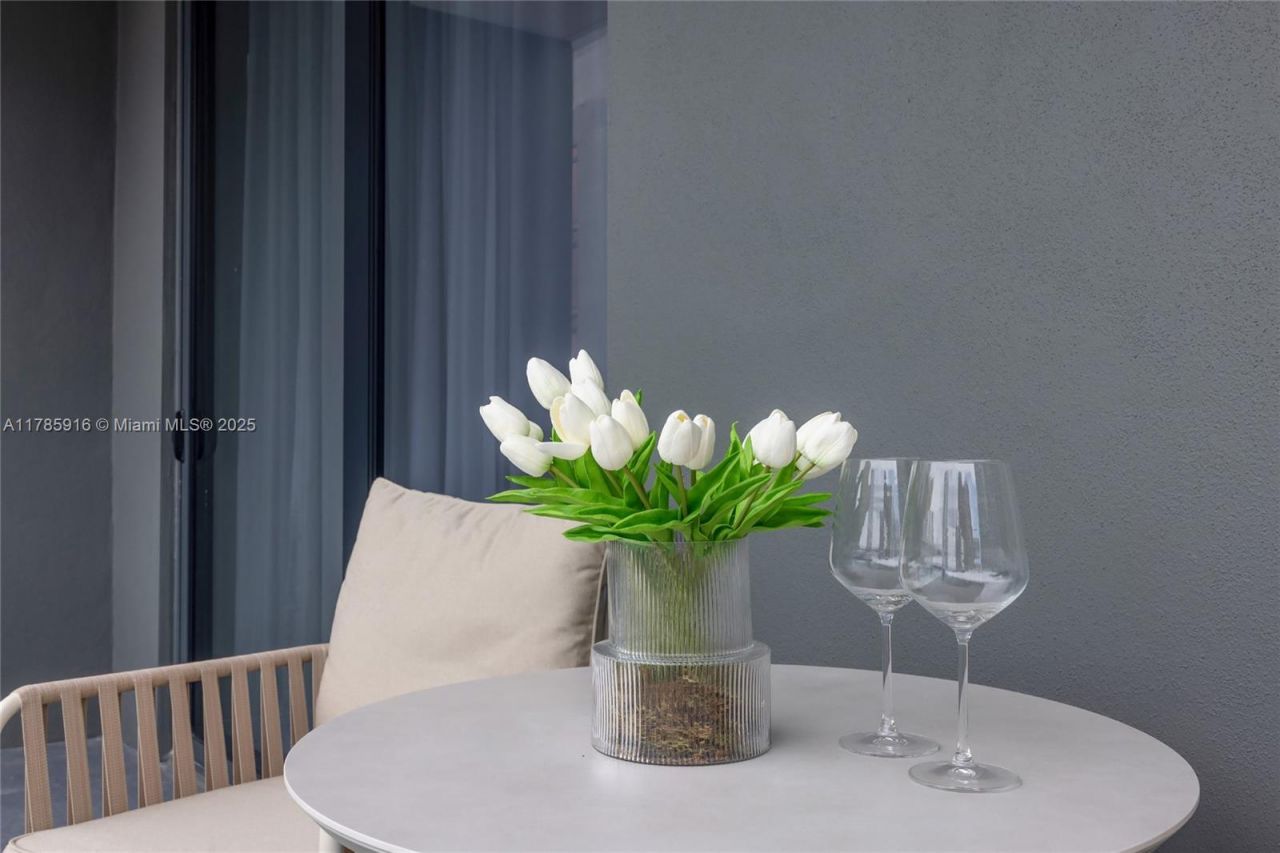 159 NE 6th St, Unit 3701, Miami, FL 33132 Photo