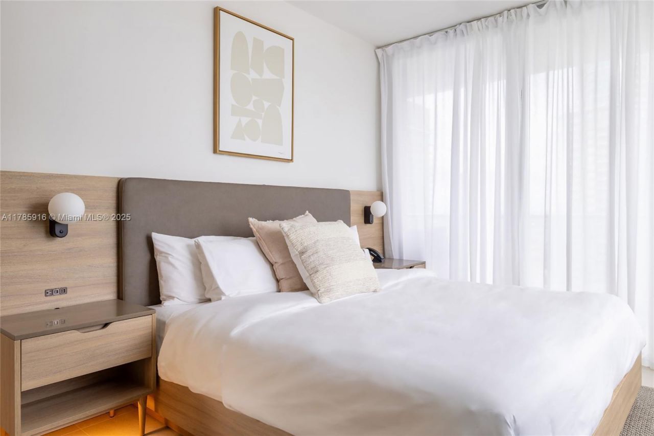 159 NE 6th St, Unit 3701, Miami, FL 33132 Photo