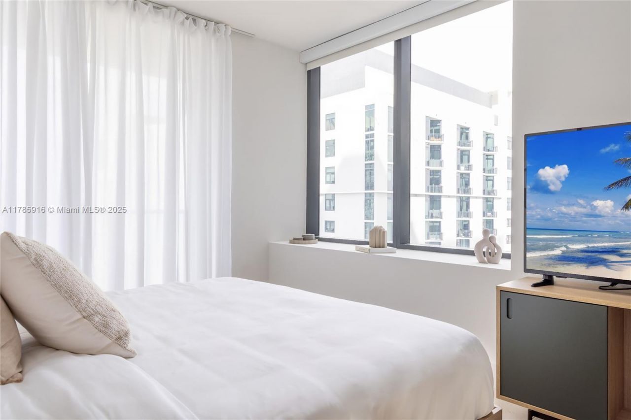 159 NE 6th St, Unit 3701, Miami, FL 33132 Photo