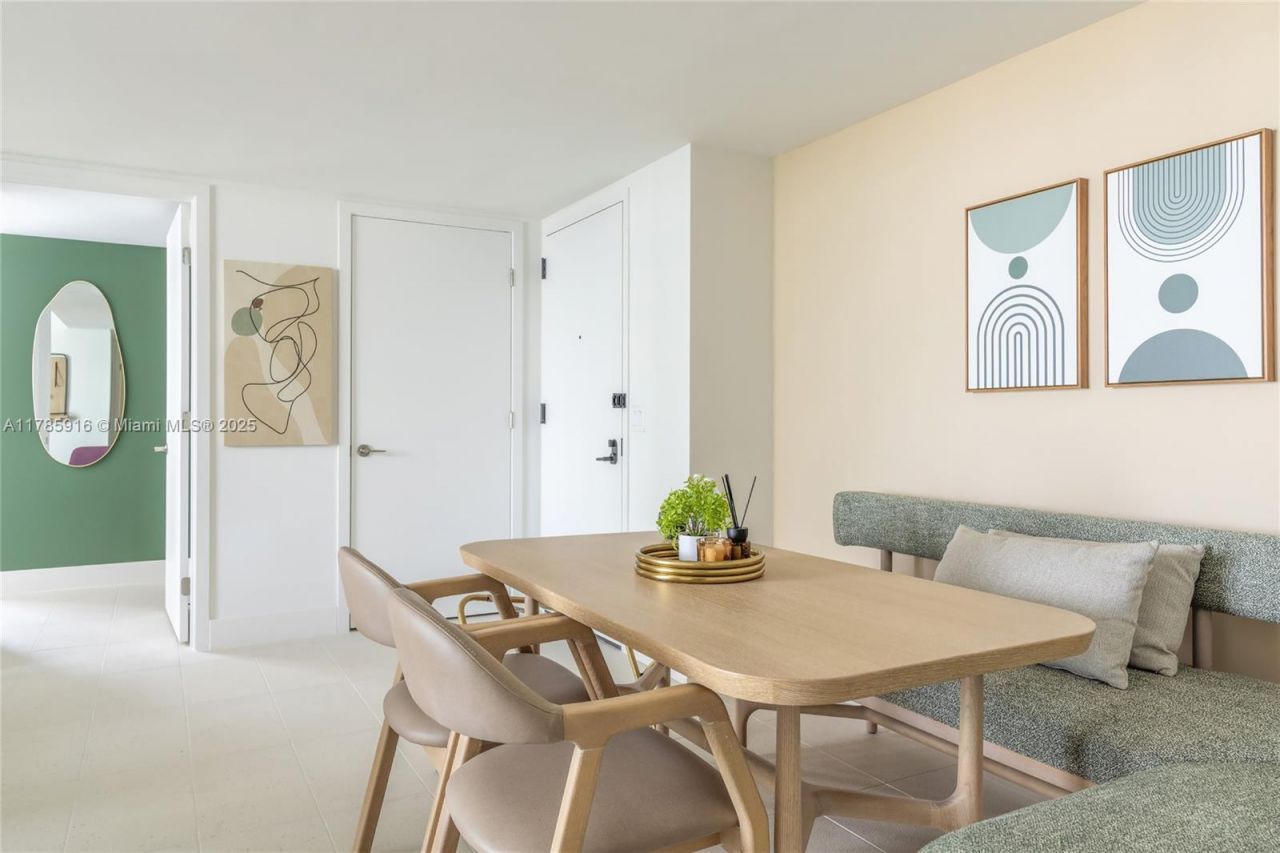 159 NE 6th St, Unit 3701, Miami, FL 33132 Photo