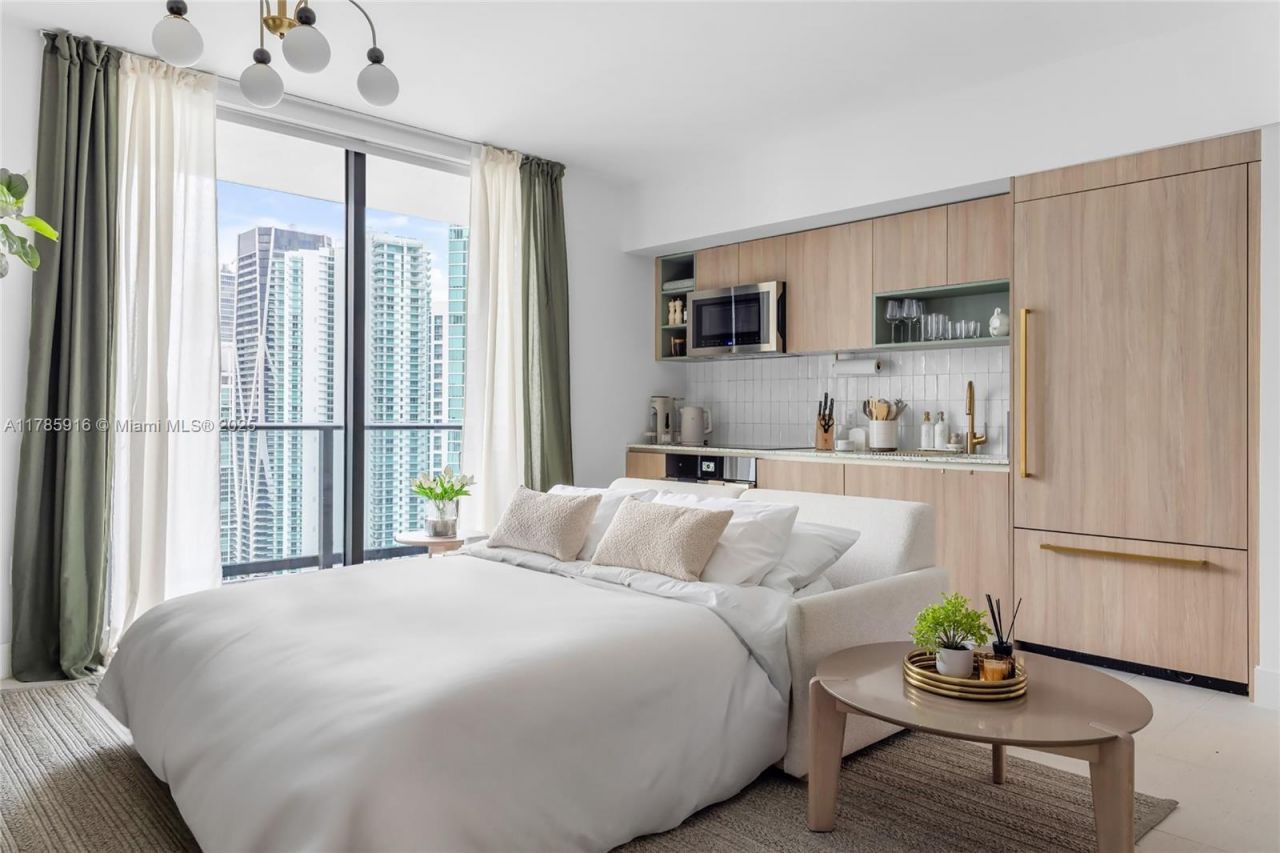 159 NE 6th St, Unit 3701, Miami, FL 33132 Photo