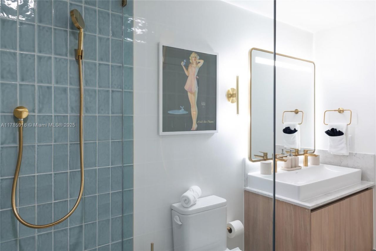 159 NE 6th St, Unit 3701, Miami, FL 33132 Photo