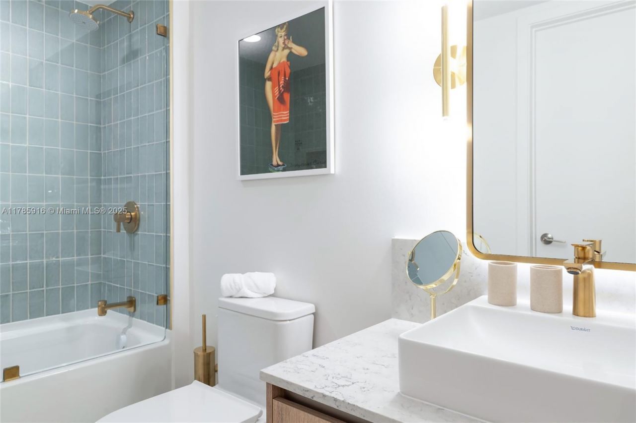 159 NE 6th St, Unit 3701, Miami, FL 33132 Photo