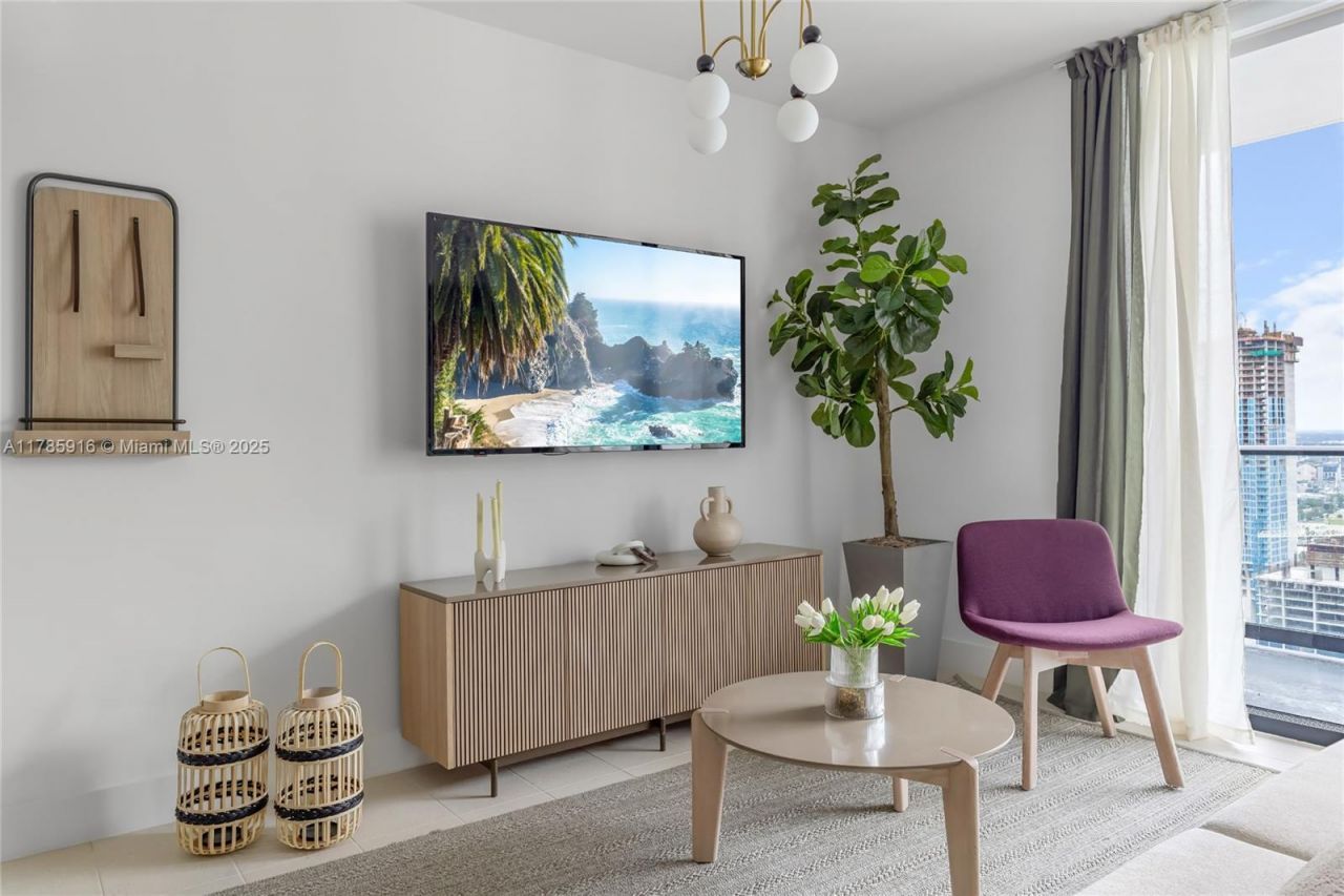 159 NE 6th St, Unit 3701, Miami, FL 33132 Photo