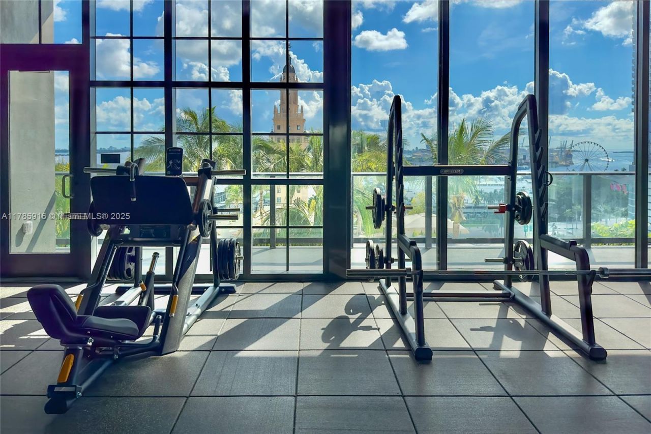 159 NE 6th St, Unit 3701, Miami, FL 33132 Photo