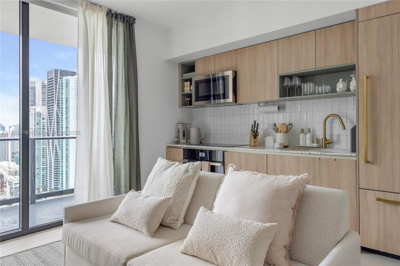 159 NE 6th St, Unit 3701, Miami, FL 33132 Photo