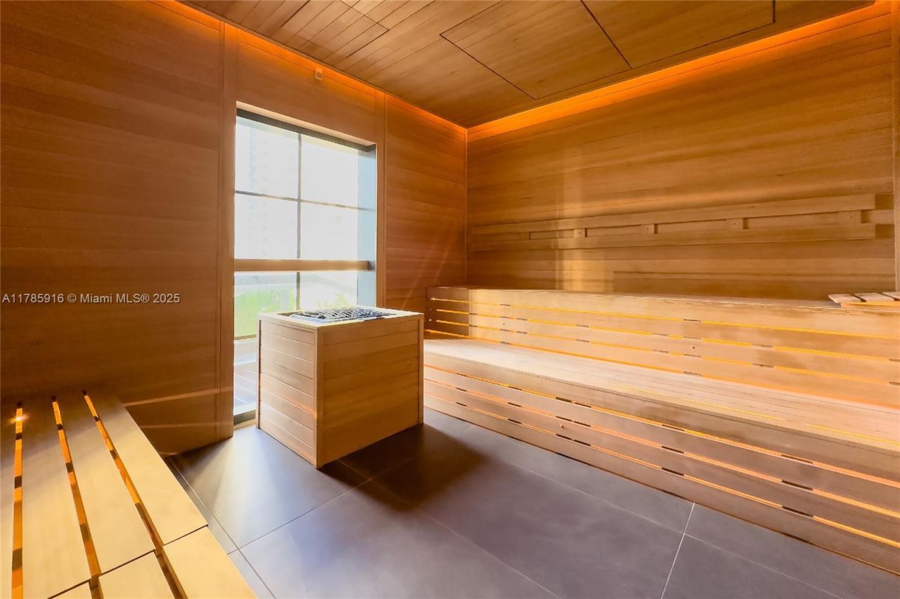 159 NE 6th St, Unit 3701, Miami, FL 33132 Photo