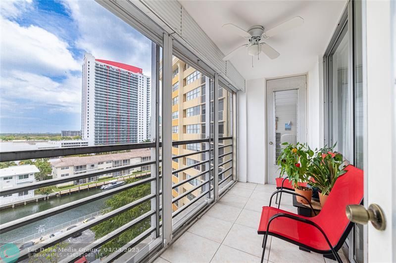 100 Golden Isles Drive, Unit 911, Hallandale Beach, FL 33009 Photo