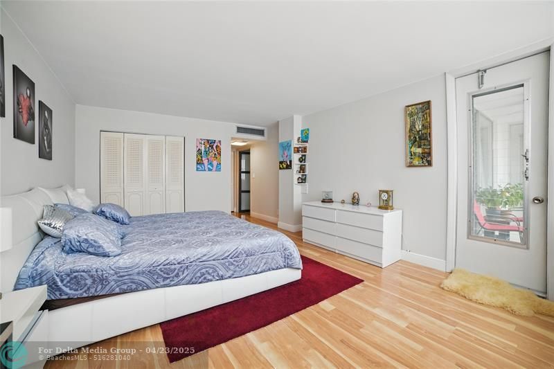 100 Golden Isles Drive, Unit 911, Hallandale Beach, FL 33009 Photo