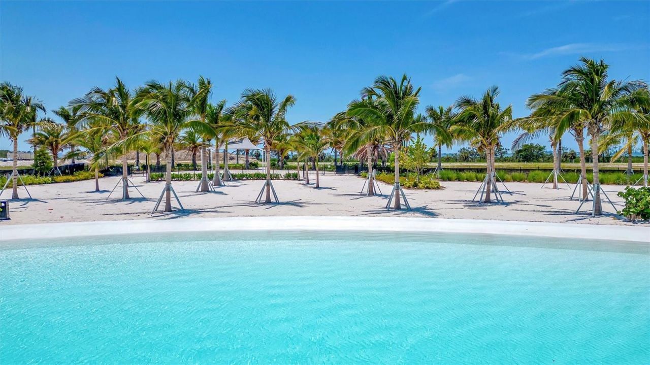 5939 Redbay Boulevard, Bradenton, FL 34210 Photo