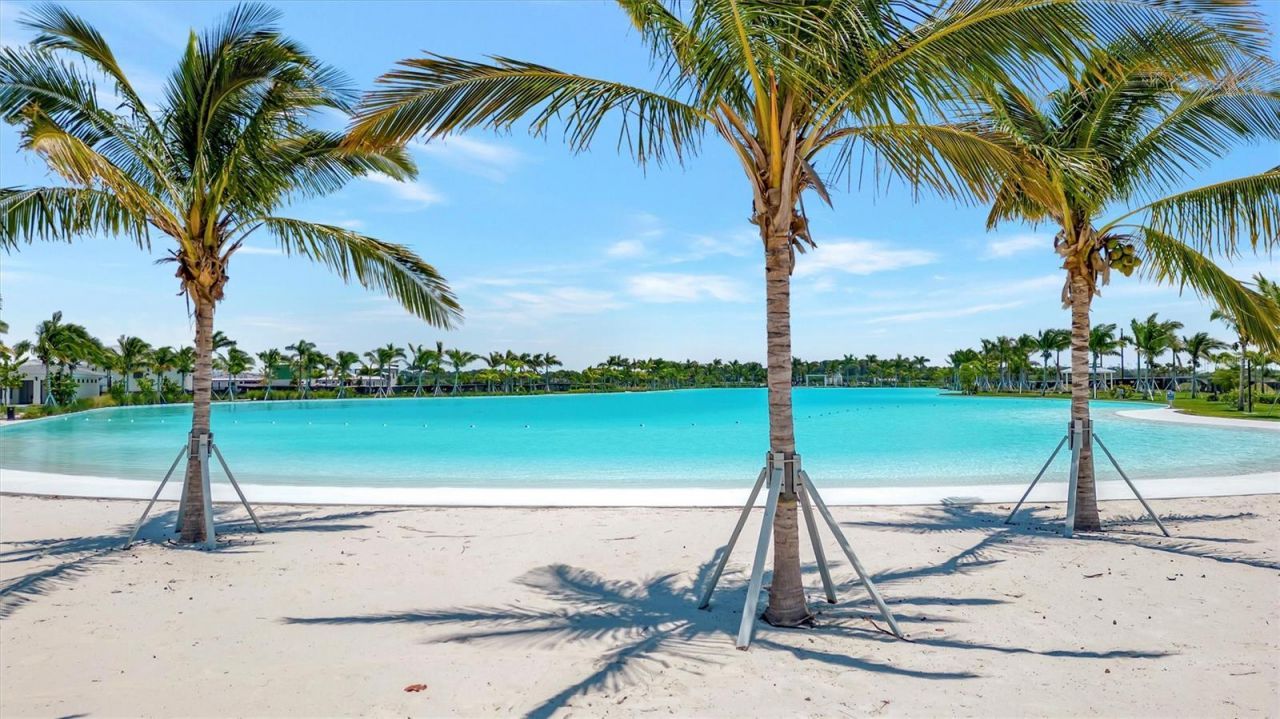 5939 Redbay Boulevard, Bradenton, FL 34210 Photo