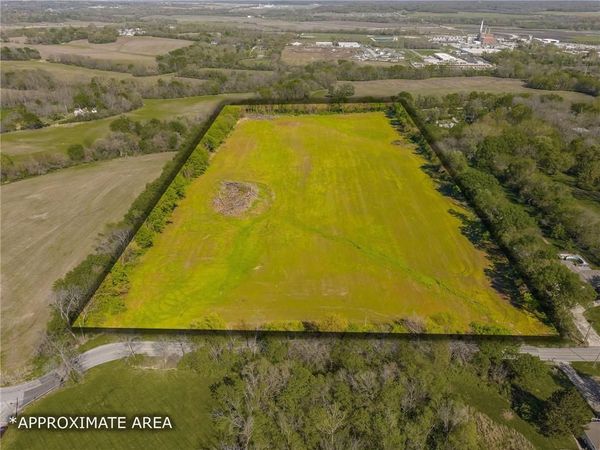 701 S Jones Road, Independence, MO 64056