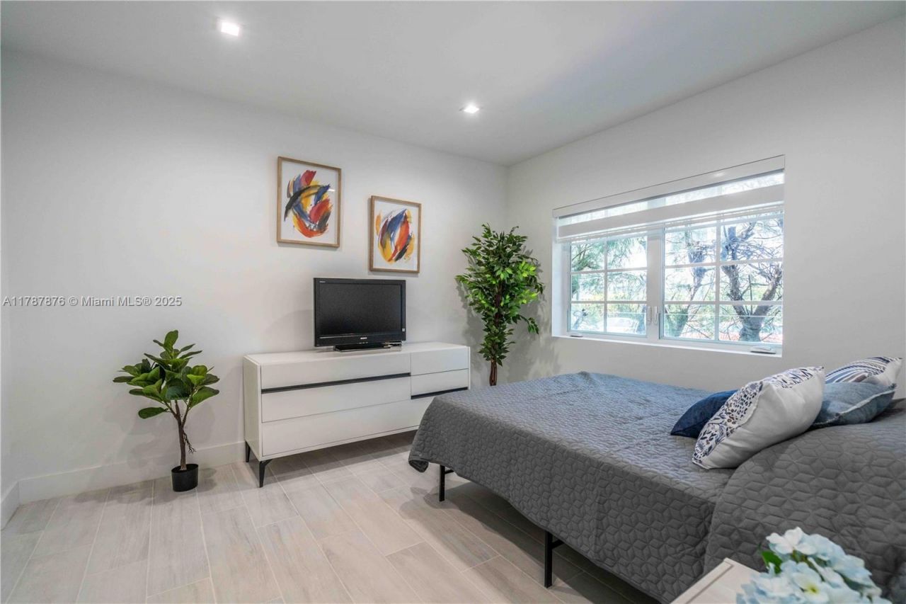 960 Jefferson Ave, Miami Beach, FL 33139 Photo