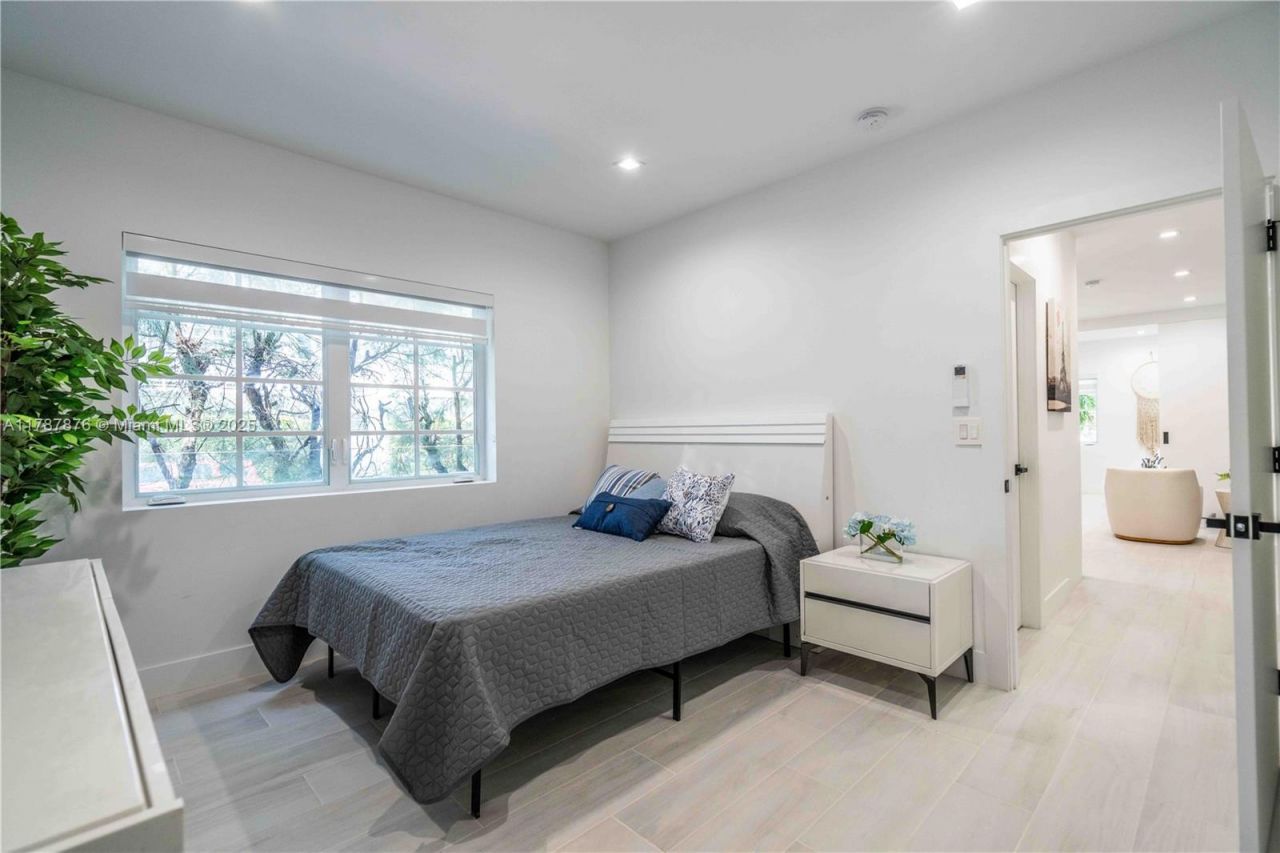 960 Jefferson Ave, Miami Beach, FL 33139 Photo