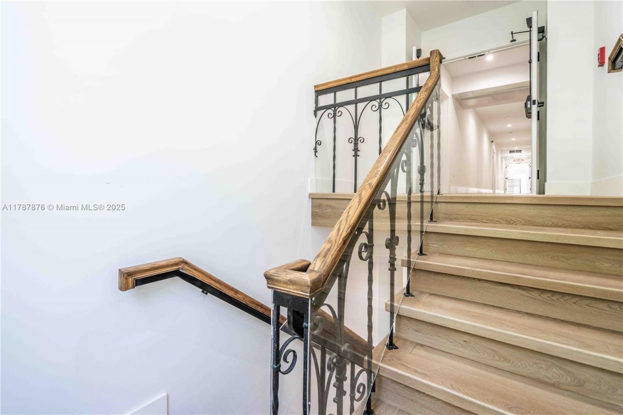 960 Jefferson Ave, Miami Beach, FL 33139 Photo