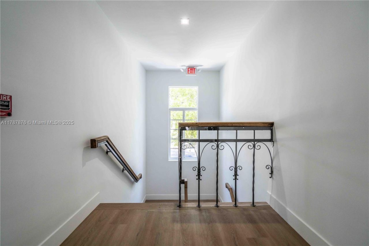 960 Jefferson Ave, Miami Beach, FL 33139 Photo