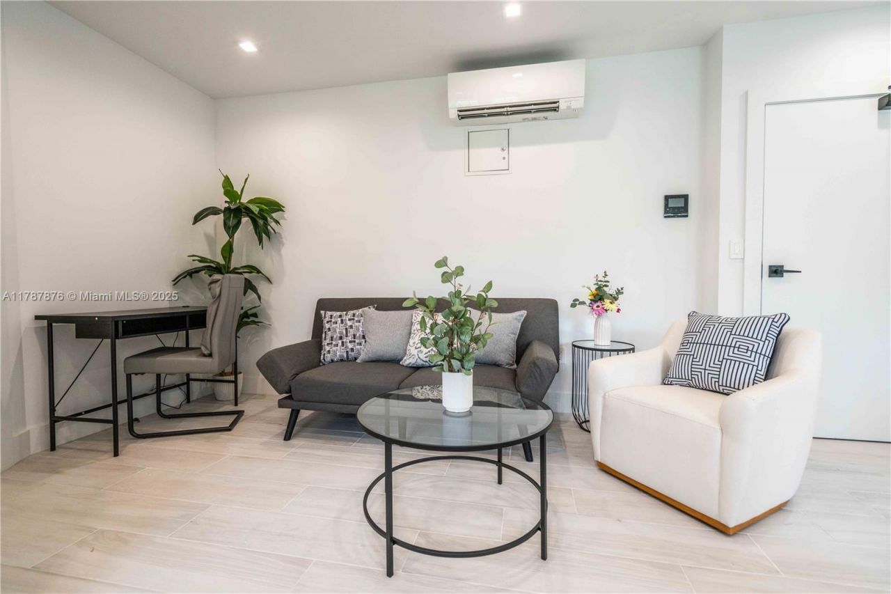 960 Jefferson Ave, Miami Beach, FL 33139 Photo