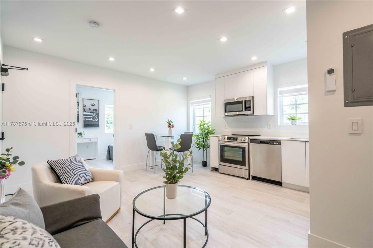 960 Jefferson Ave, Miami Beach, FL 33139 Photo