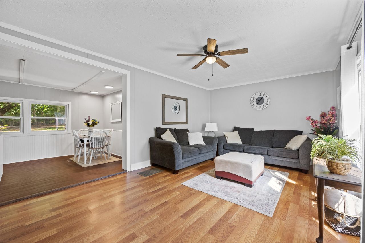 1386 Hobbs Drive Photo 10