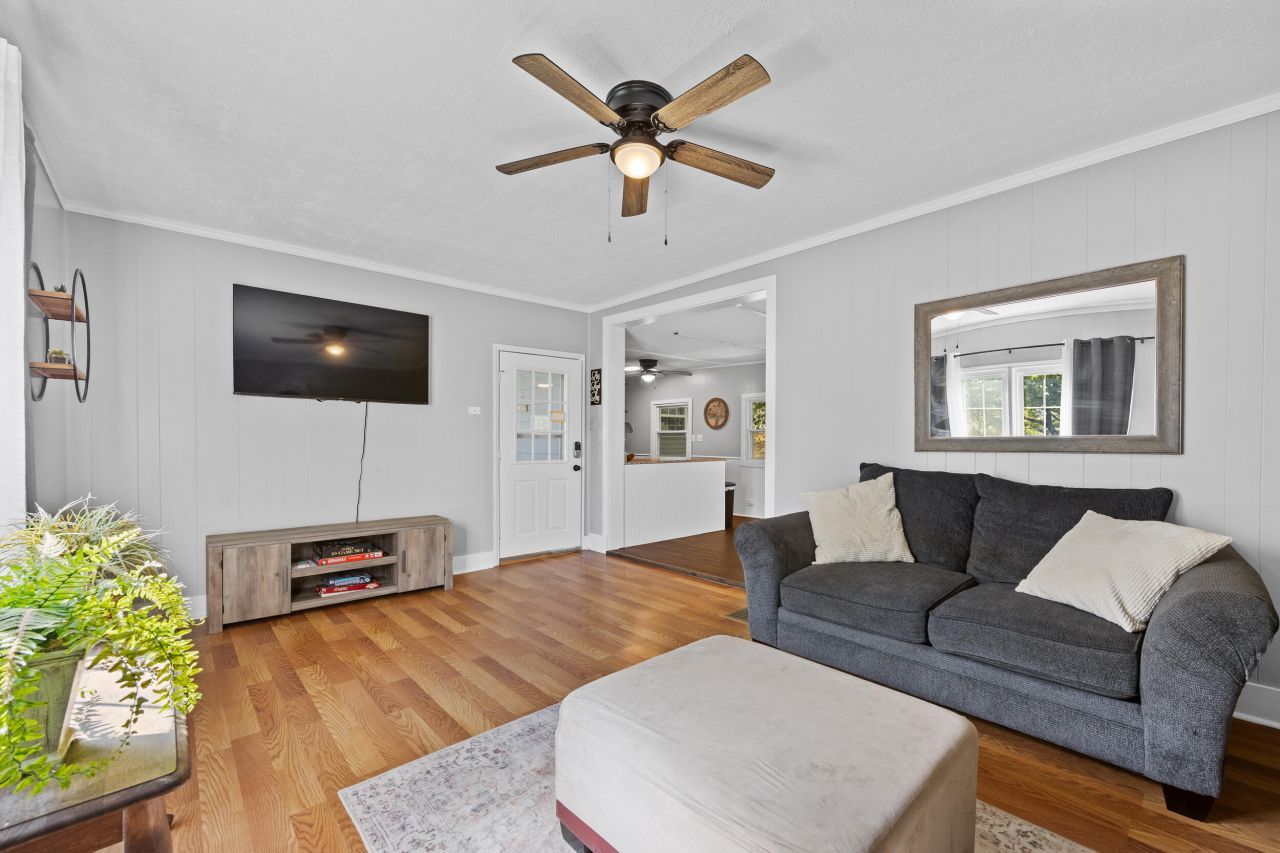 1386 Hobbs Drive Photo 11