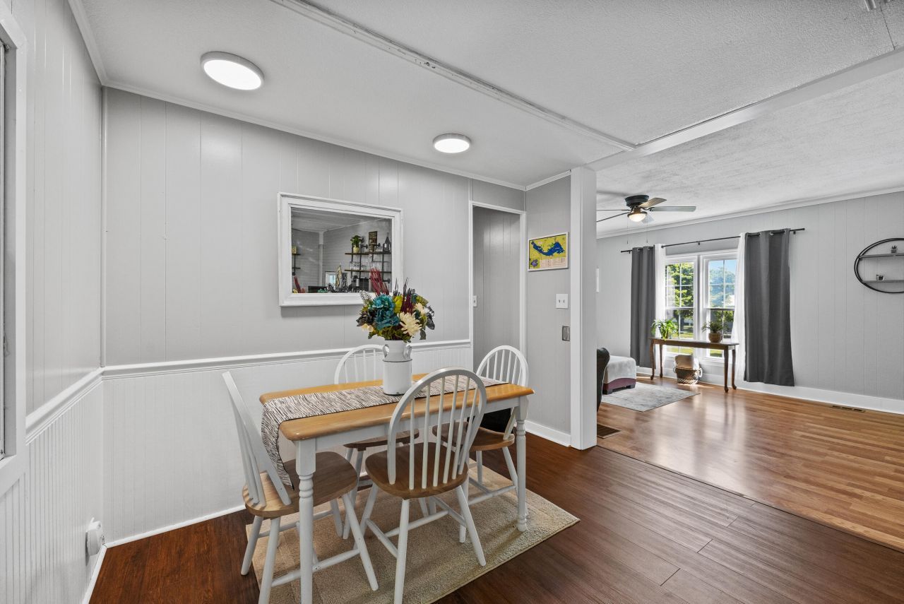 1386 Hobbs Drive Photo 14