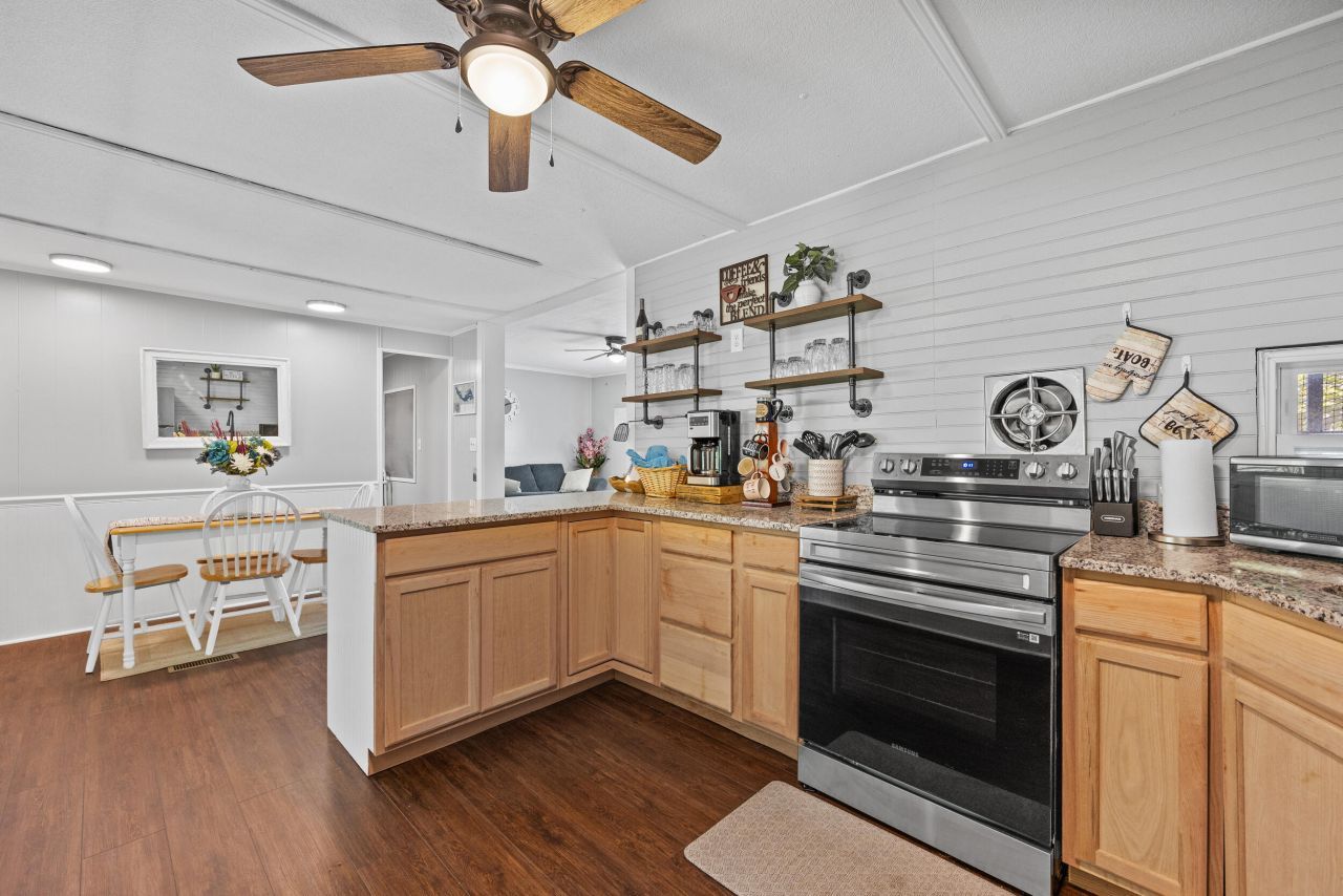 1386 Hobbs Drive Photo 17