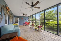 1386 Hobbs Drive photo 4