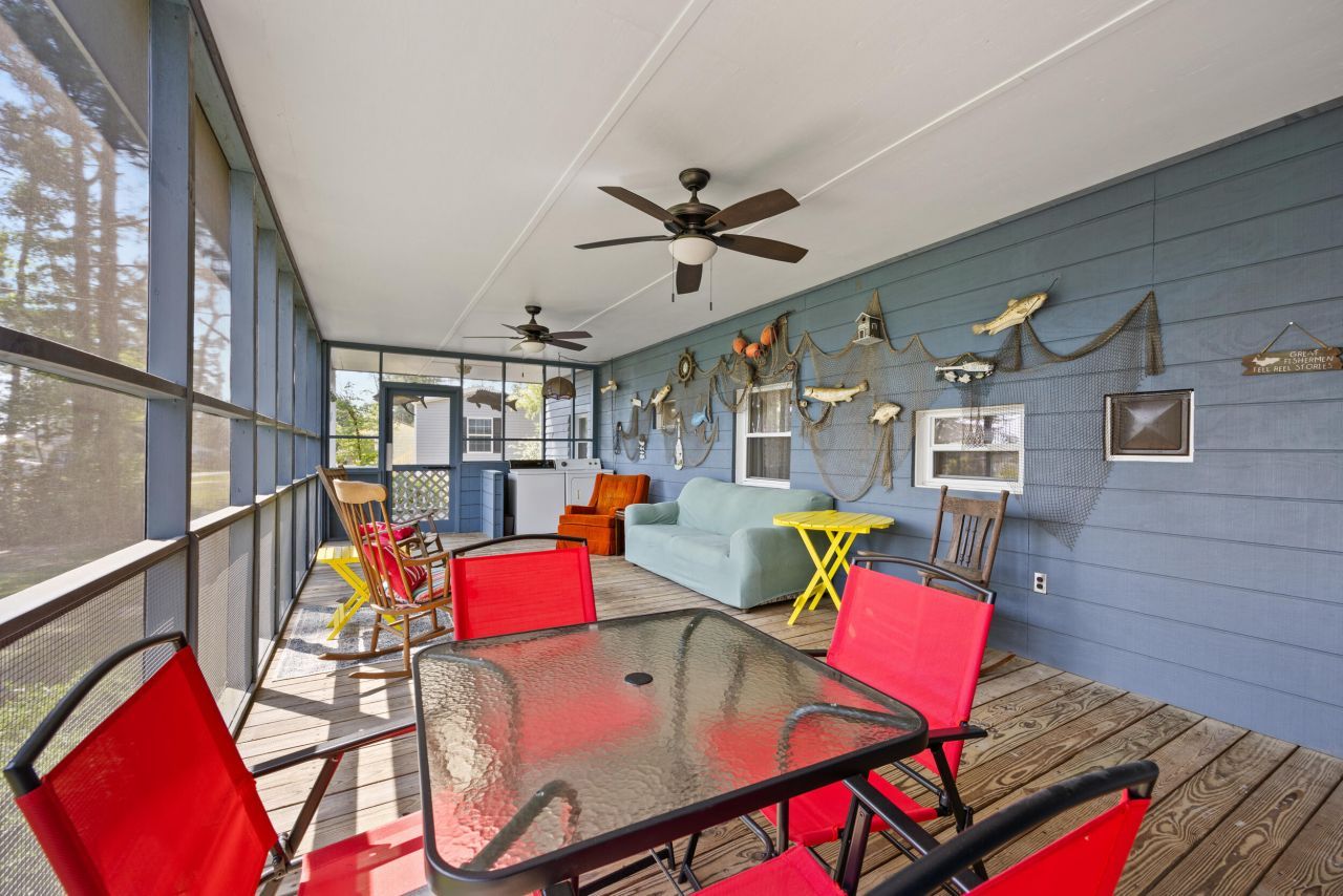 1386 Hobbs Drive Photo 9