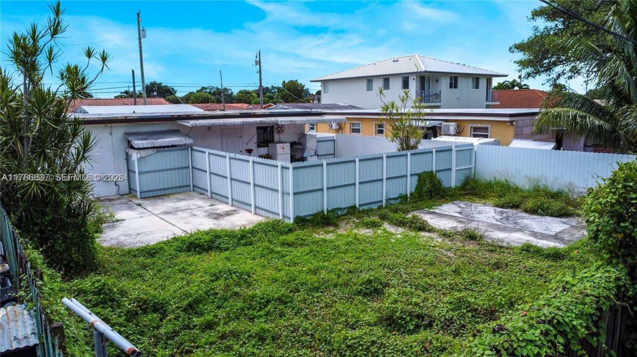 7225 SW 21st St, Miami, FL 33155 Photo