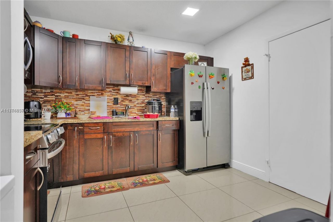 7225 SW 21st St, Miami, FL 33155 Photo