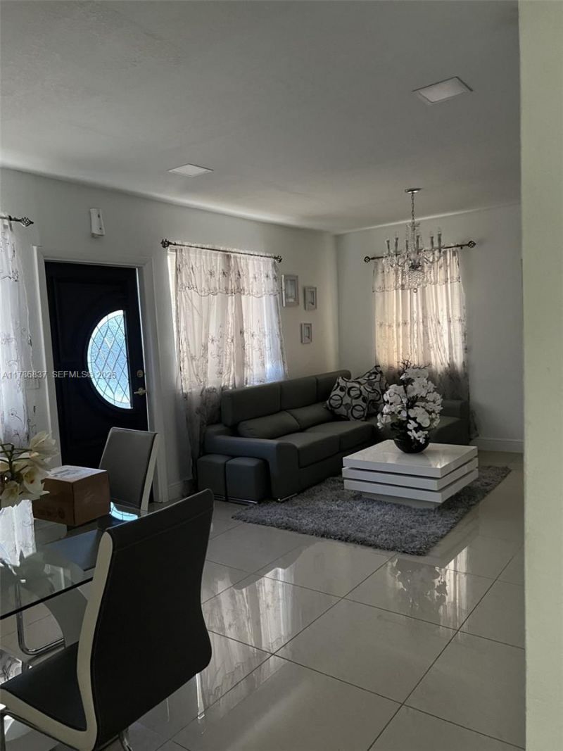 7225 SW 21st St, Miami, FL 33155 Photo