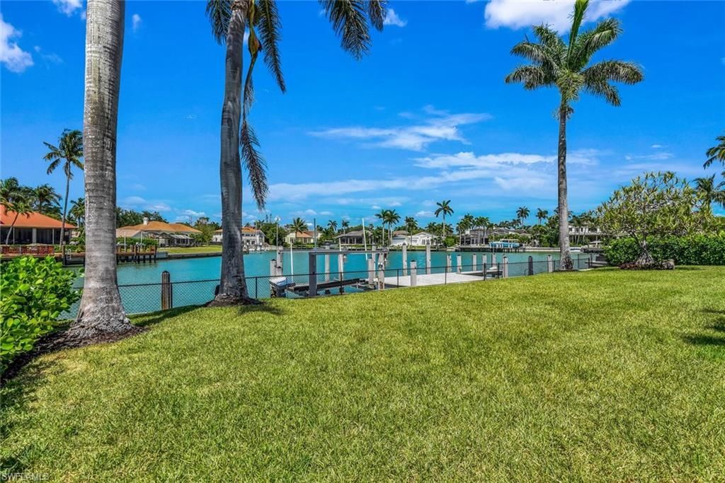 367 Mooring Line Dr, Naples, FL 34102 Photo